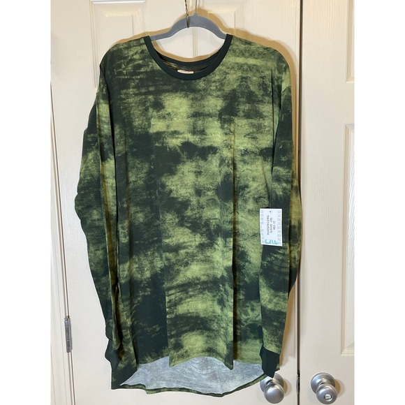 LuLaRoe Tops - Lularoe Hudson Long Sleeve Top Women 2XL Green NWT Abstract Wash Tee